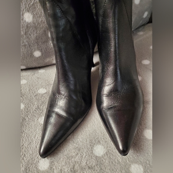 Vaneli Zida - size 8.5, 2 in high, heeled, zip up boots - Picture 7 of 16